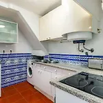 Apartment 2br At Historical Chiado