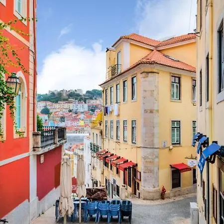 2br At Historical Chiado Appartamento