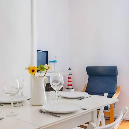 Appartamento 2br At Historical Chiado *