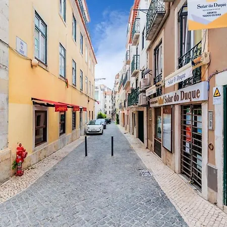 Lägenhet 2br At Historical Chiado