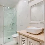 公寓 2br At Historical Chiado *