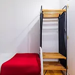 2br At Historical Chiado Lägenhet